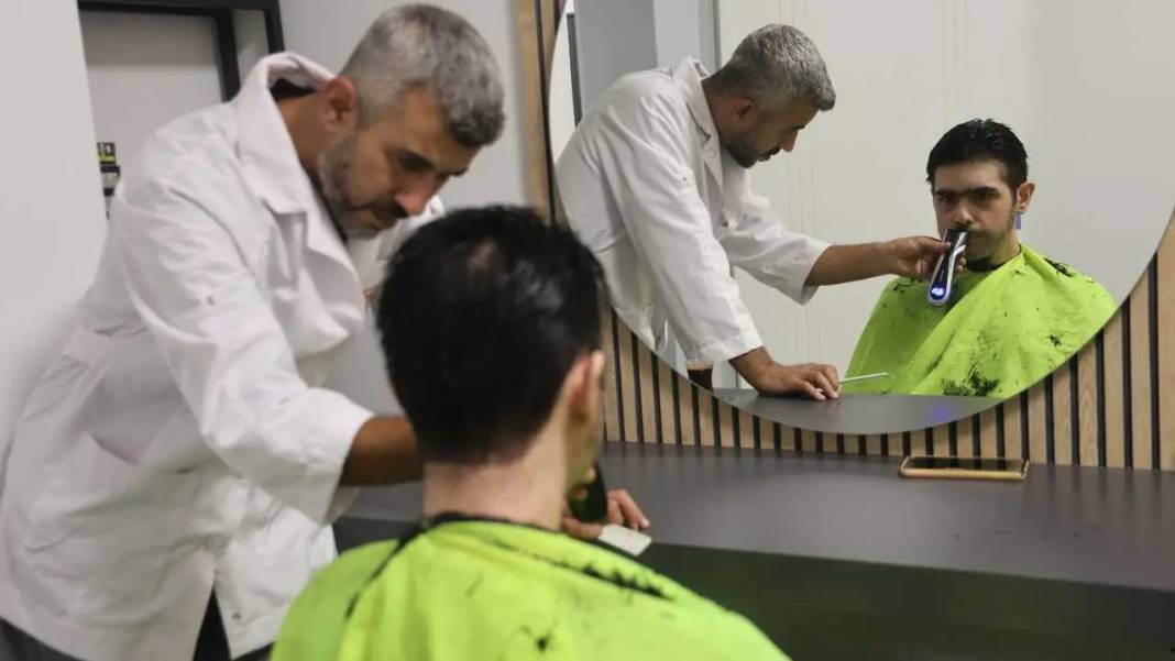 Hatay’da Depremzede Genç 3 Yıl Sonra İlk Kez Evden Çıktı! 4